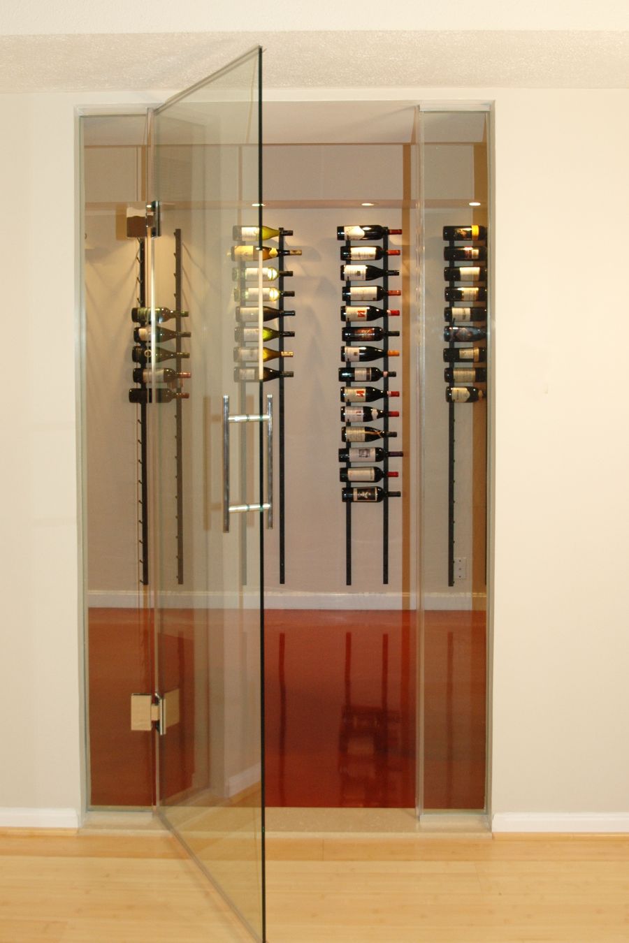 Hahn wine room 1x900-vert